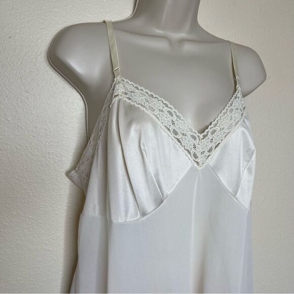 Vintage 70s 80s Vanity Fair Full Slip Lace Trim Cream Beige Women 40-42 Made USA - Picture 2 of 12